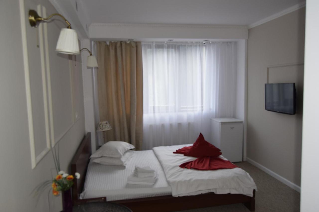 Pensiunea Clasic Buşteni Esterno foto