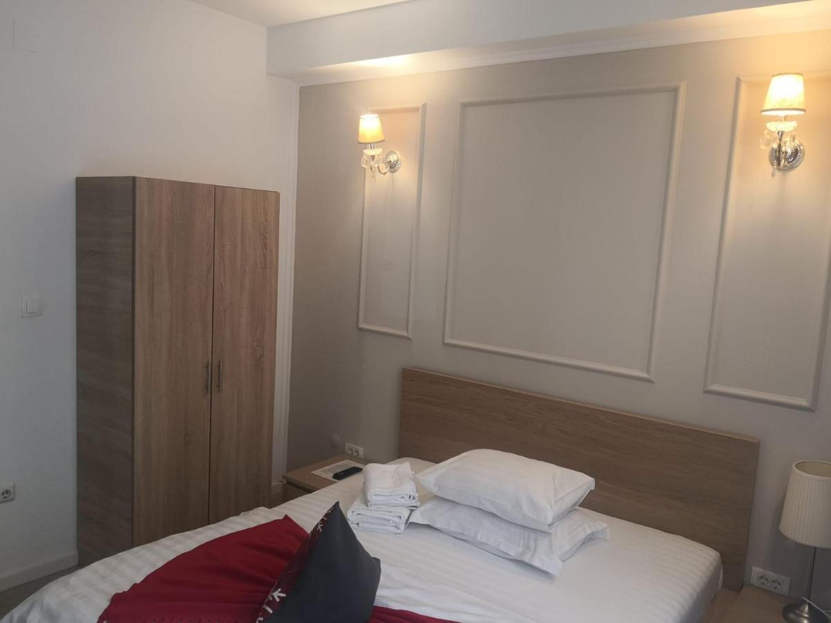 Pensiunea Clasic Buşteni Esterno foto